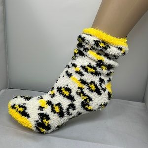 2pairs- Butter socks sting like a 🐝